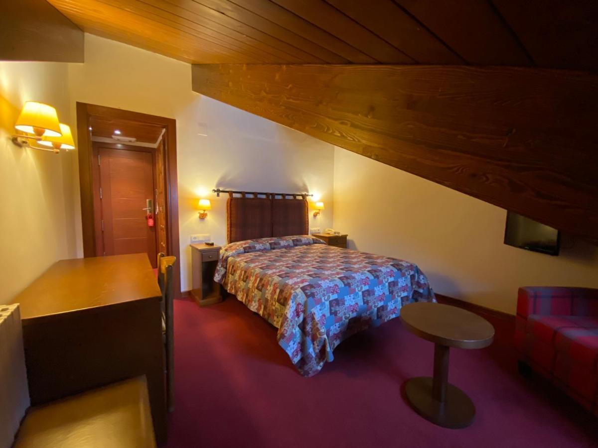 Hotel La Morera Valencia D'Aneu 외부 사진