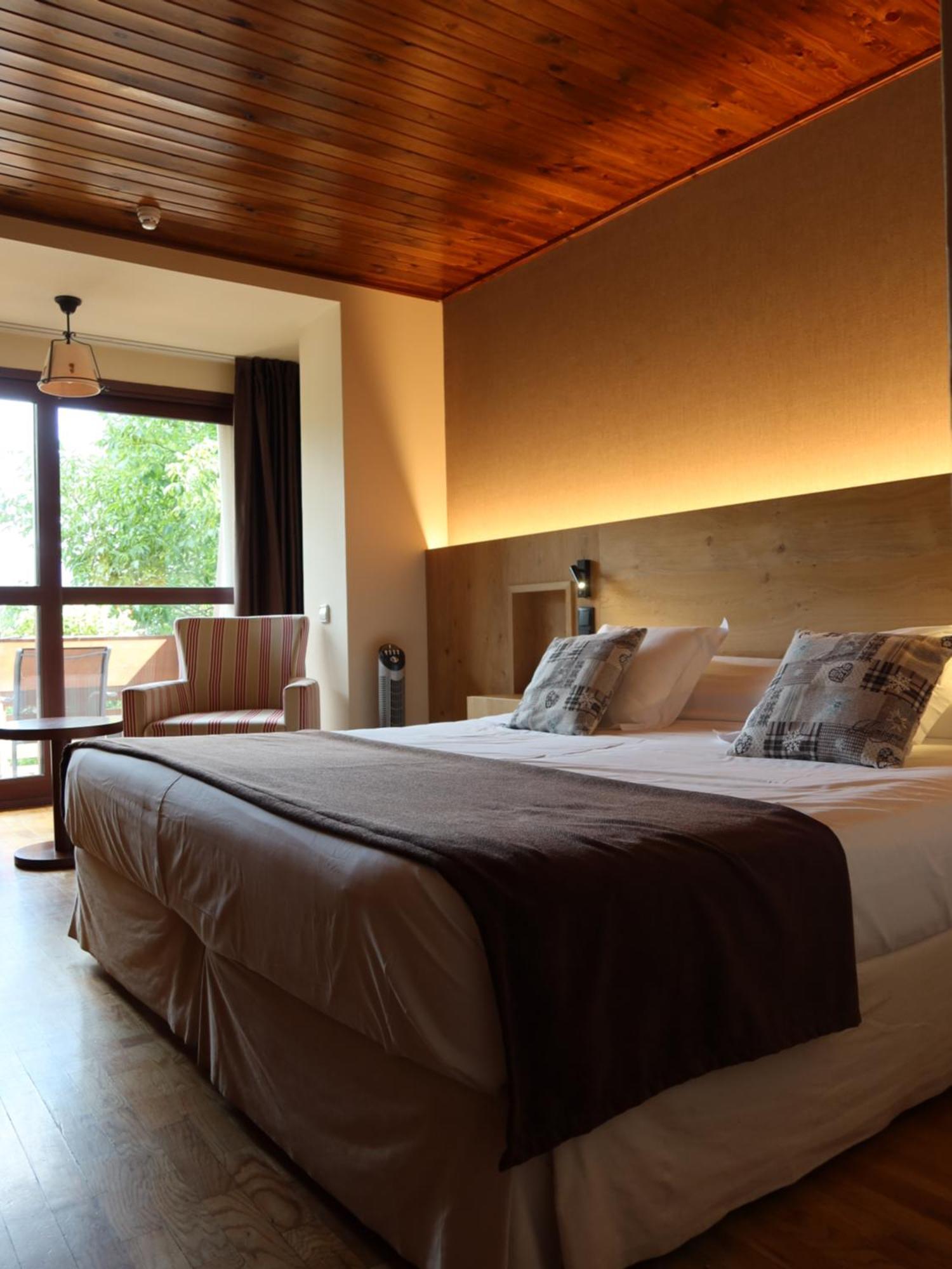 Hotel La Morera Valencia D'Aneu 외부 사진