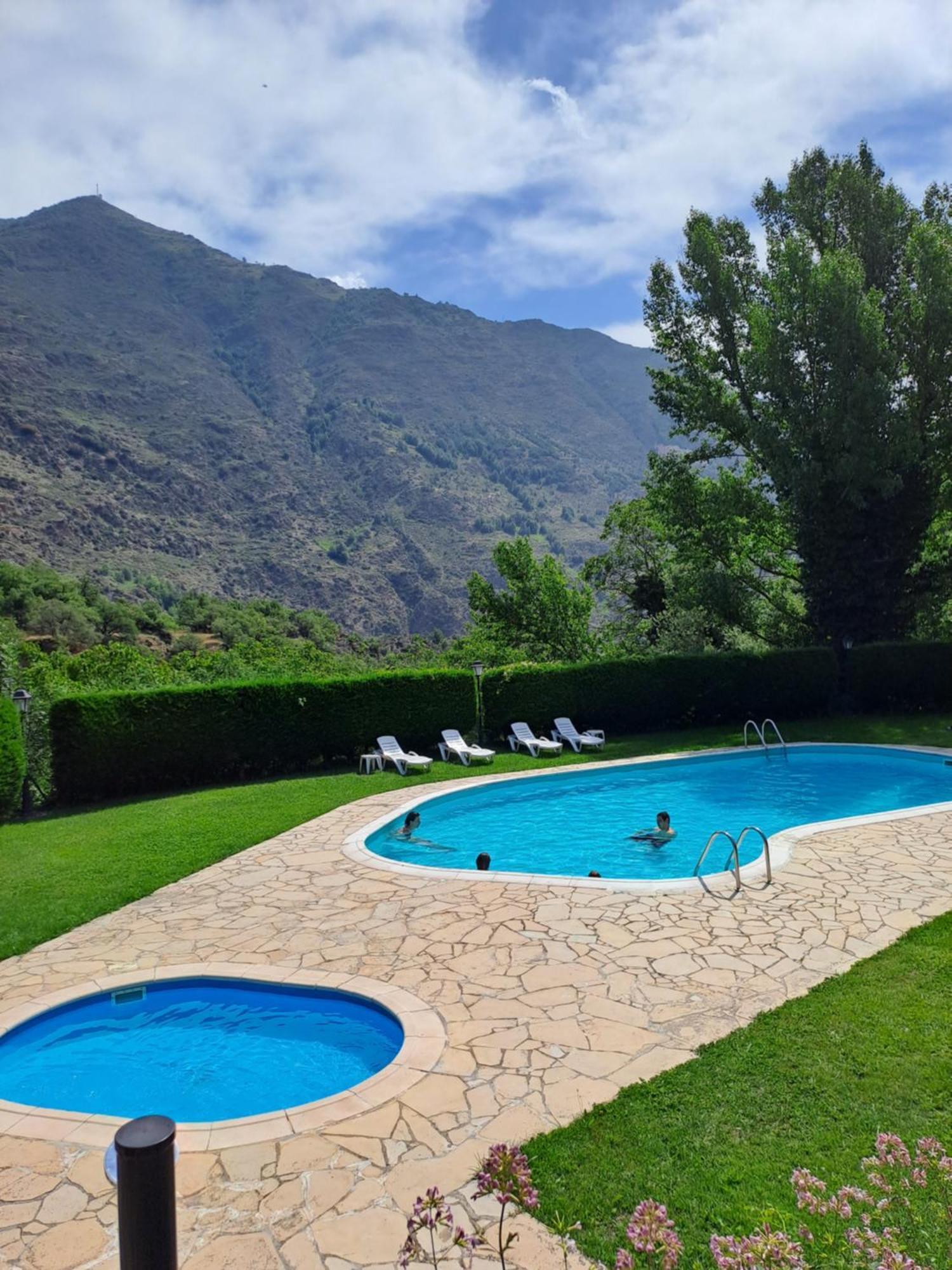 Hotel La Morera Valencia D'Aneu 외부 사진